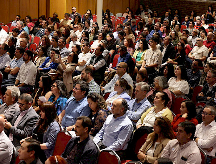 Padres y sostenedores de novatos UC