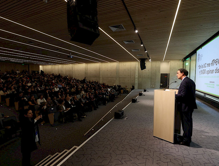 Rector Juan Carlos de la Llera