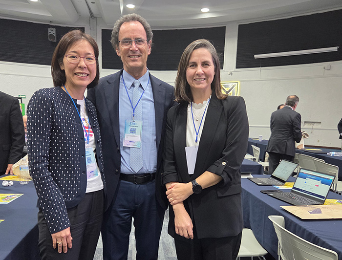 Maria Montt, vicerrectora de Asuntos Internacionales UC; el rector UC Juan Carlos de la Llera; y Mariko Iijima, Vice President for Global Academic Affairs, Sophia University