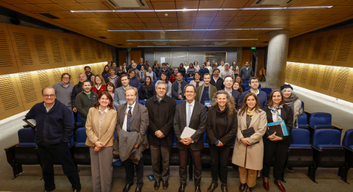 Rector Juan Carlos de la Llera junto a autoridades